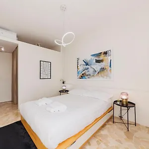  Appartamento Luminoso In Porta Venezia Italia